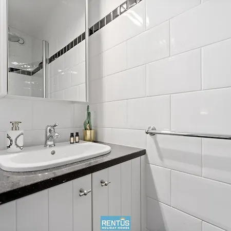 Penthouse Soleilla - Pure Relaxation With Sea View In A Prime Location *