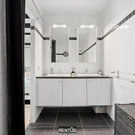Apartment Penthouse Soleilla - Pure Relaxation With Sea View In A Prime Location *